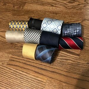 Set of 10 silk ties. Assortment of ties, multi color